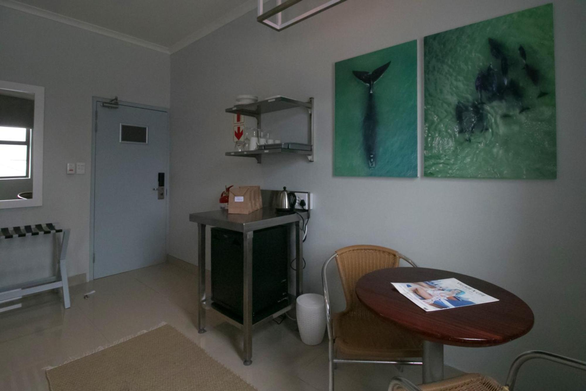 Zzzone Boutique Hostel Hermanus Exterior photo
